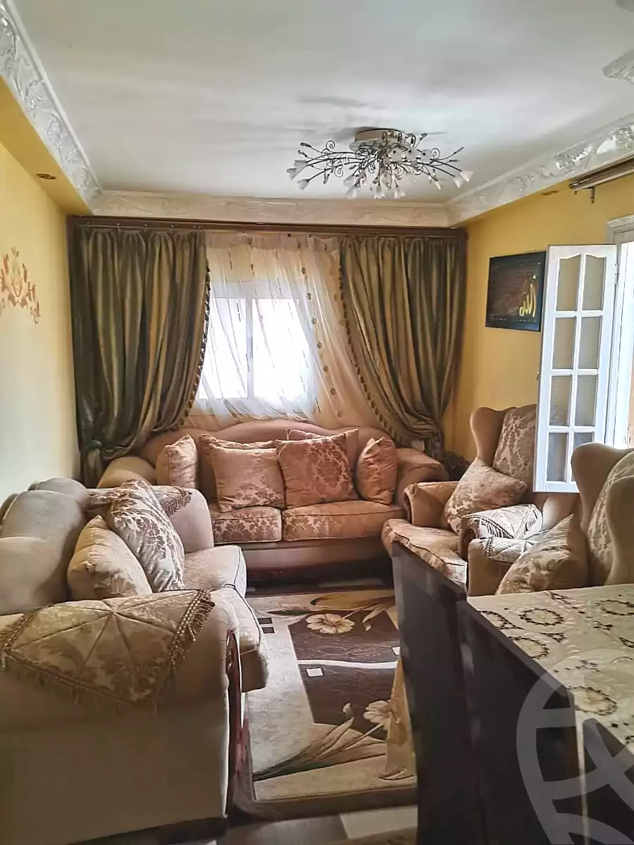 https://aqarmap.com.eg/ar/listing/7025618-for-sale-alexandria-moharram-bey-haret-al-hayati-st