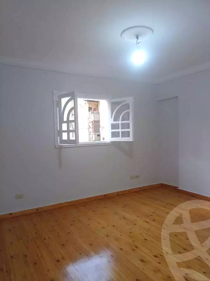 https://aqarmap.com.eg/ar/listing/7023781-for-sale-alexandria-camp-cesar