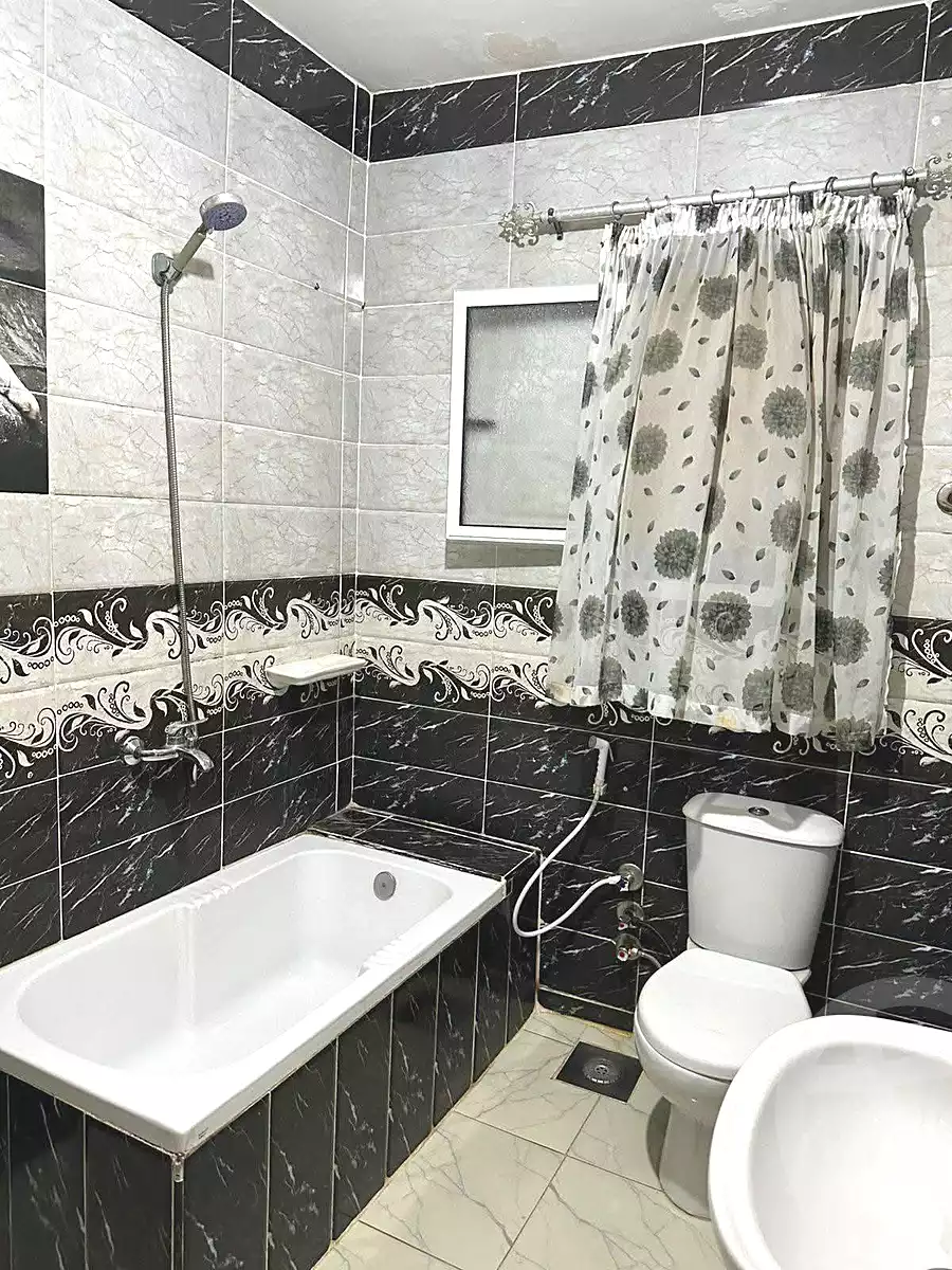 https://aqarmap.com.eg/ar/listing/7025599-for-sale-alexandria-al-agamy-el-hanouvel-al-asdakaa-st