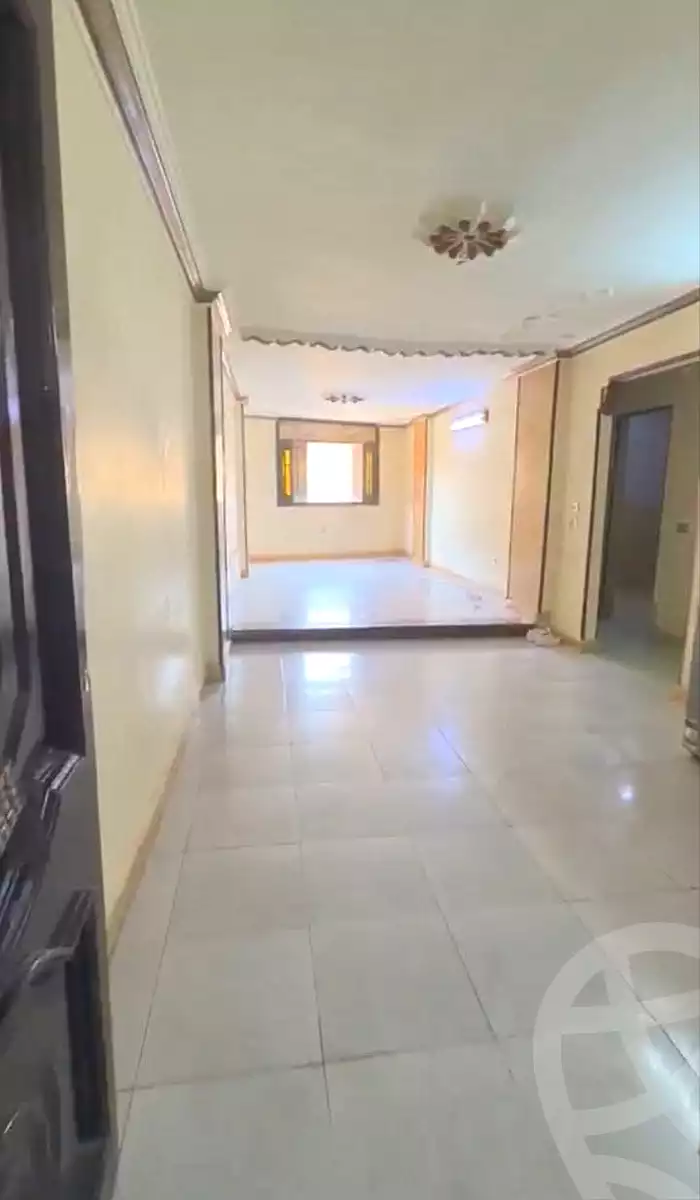 https://aqarmap.com.eg/ar/listing/7026621-for-sale-cairo-ain-shams-ain-shams-el-sharkia-el-zahraa-st