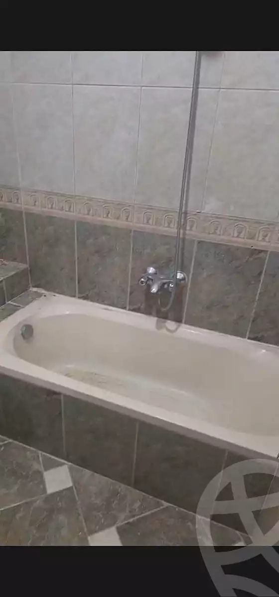 https://aqarmap.com.eg/ar/listing/7026986-for-sale-cairo-helwan-el-qawmeya-lel-asmant-st