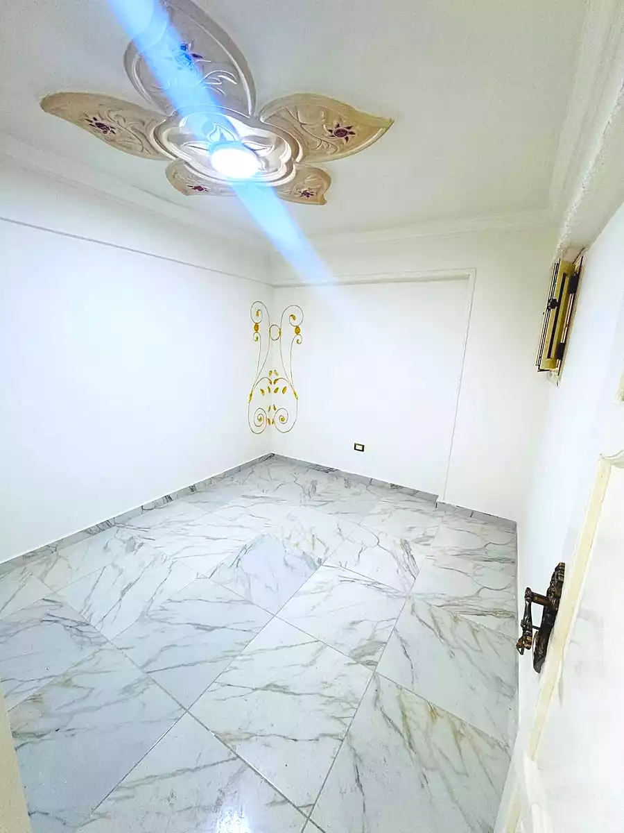 https://aqarmap.com.eg/ar/listing/7025282-for-sale-alexandria-lsywf-el-falki