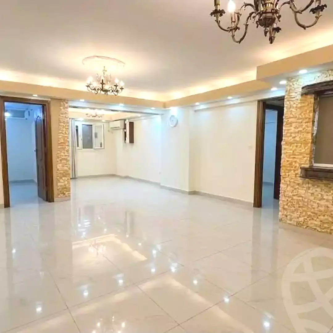 https://aqarmap.com.eg/ar/listing/7027549-for-sale-alexandria-moharram-bey