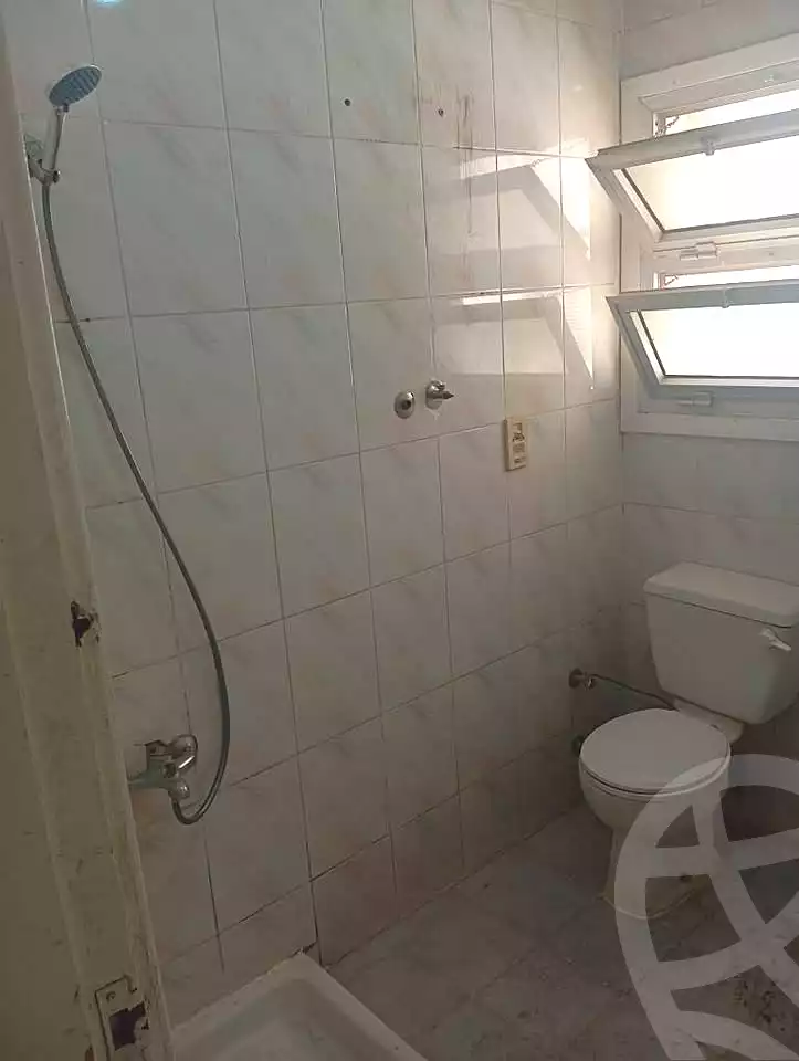 https://aqarmap.com.eg/ar/listing/7028458-for-rent-alexandria-al-agamy-shataa-el-nakheel