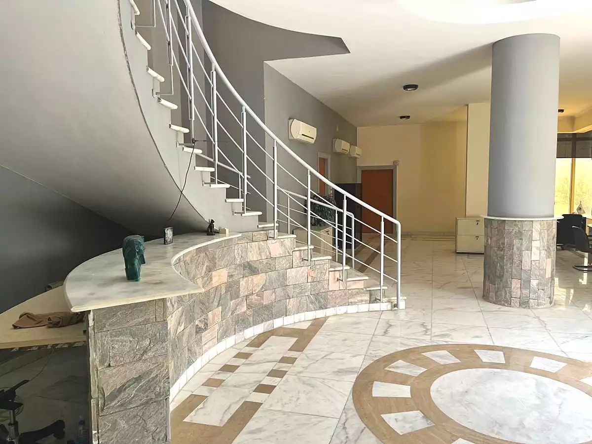 https://aqarmap.com.eg/ar/listing/7028467-for-sale-cairo-new-cairo-el-maantiqah-el-sinaiyyah