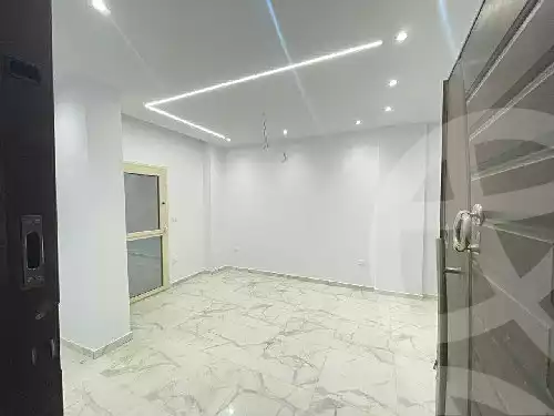 https://aqarmap.com.eg/ar/listing/6876566-for-sale-cairo-6th-of-october-el-ahyaa-neighborhood-2nd-divided-from-al-kafrawei-st