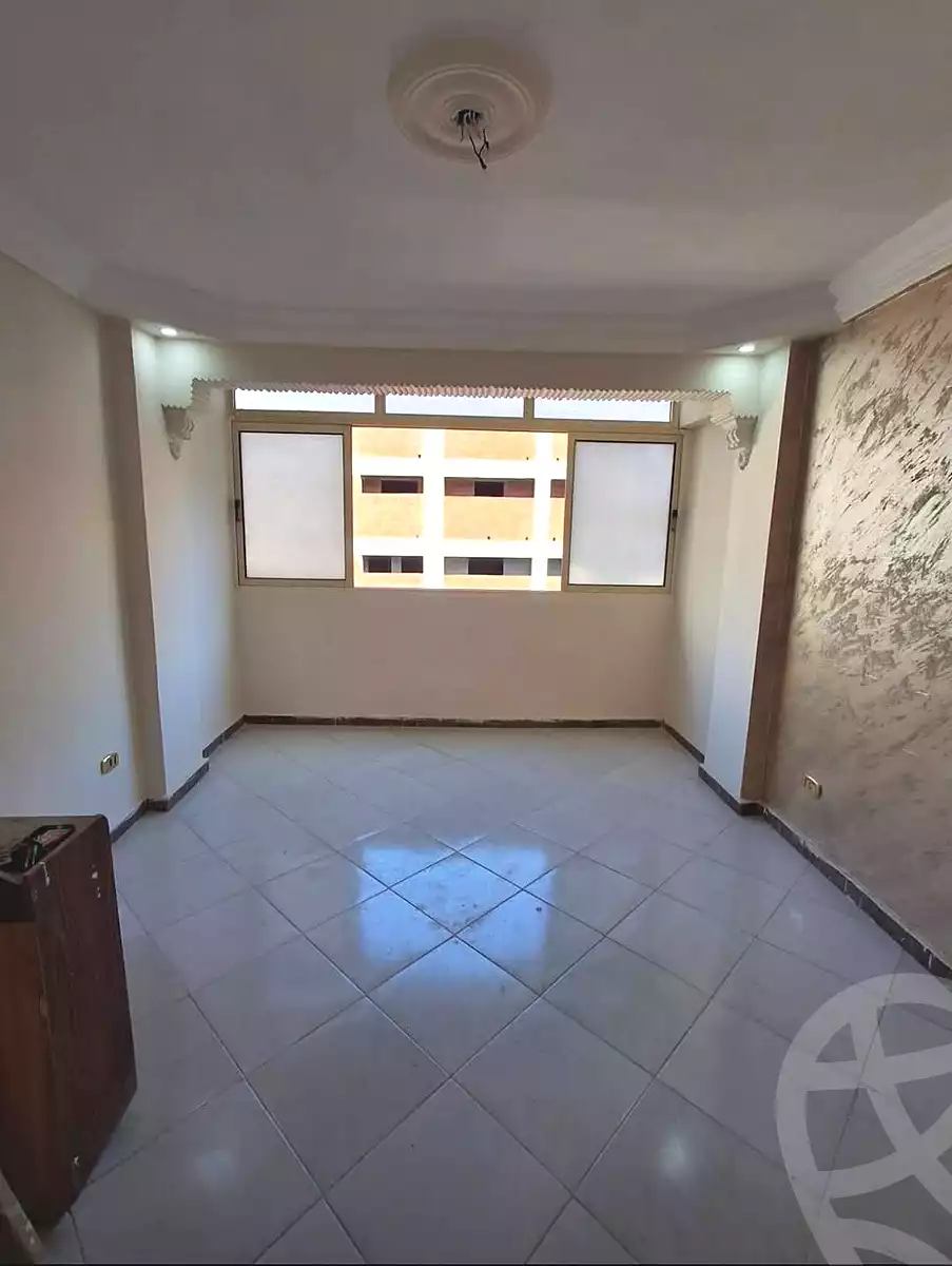 https://aqarmap.com.eg/en/listing/7030654-for-sale-alexandria-lsywf-el-falki