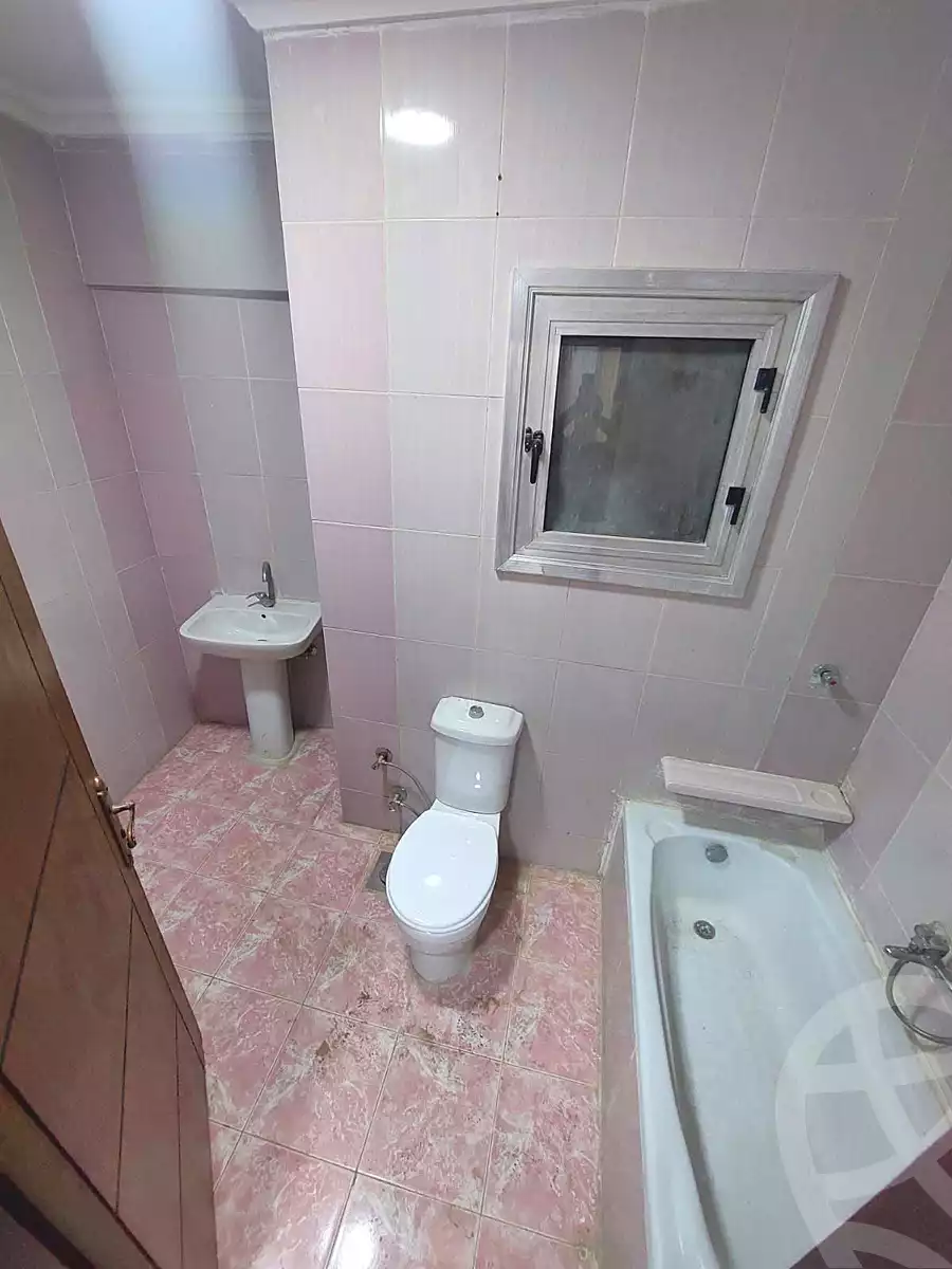 https://aqarmap.com.eg/ar/listing/7032060-for-sale-alexandria-sydy-bshr-sydy-bshr-bhry-shr-mhmd-njyb