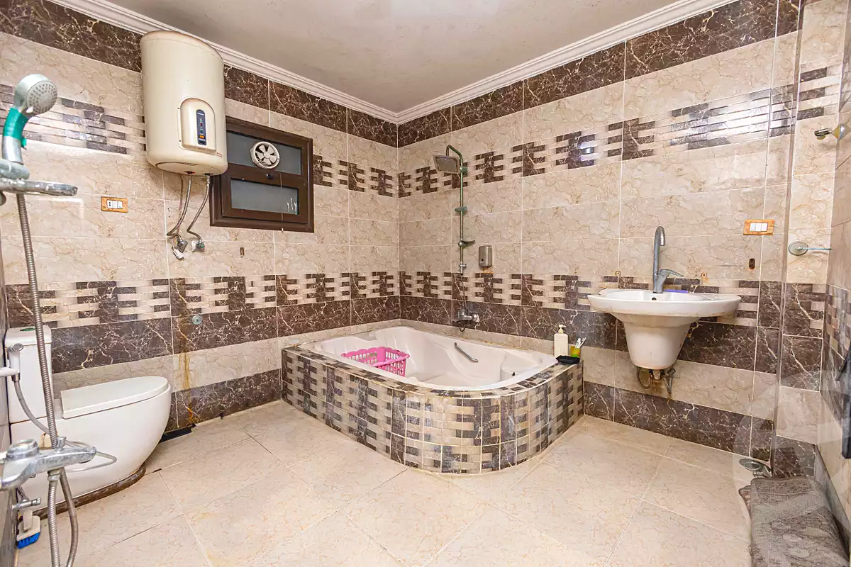 https://aqarmap.com.eg/ar/listing/7032106-for-sale-alexandria-sydy-bshr-sydy-bshr-bhry-shr-mhmd-njyb