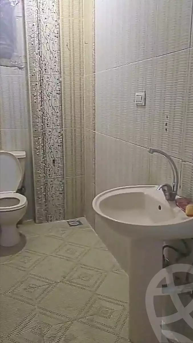 https://aqarmap.com.eg/ar/listing/7032200-for-sale-cairo-helwan-helwan-el-sharkeya-borhan-st