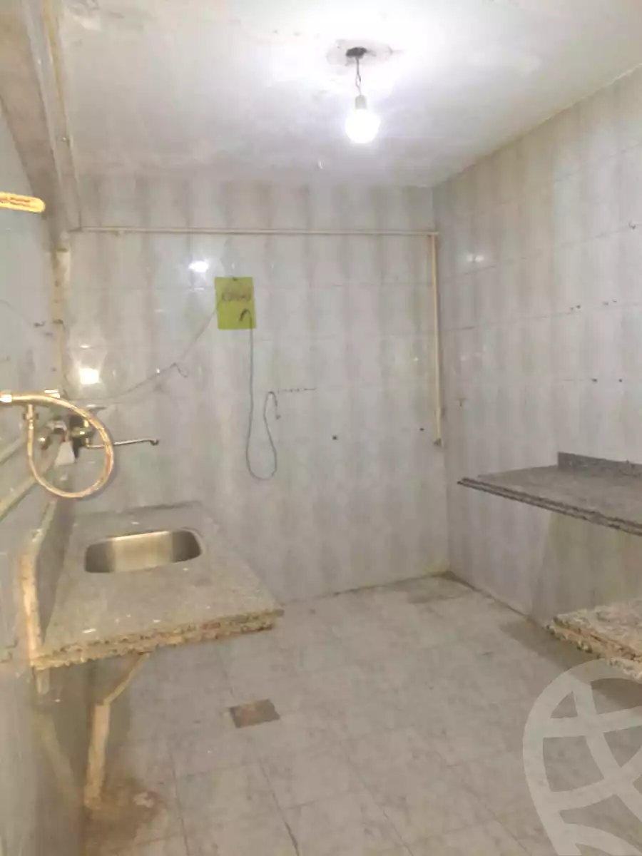 https://aqarmap.com.eg/ar/listing/7032347-for-sale-alexandria-al-agamy-el-hanouvel-radwan-st