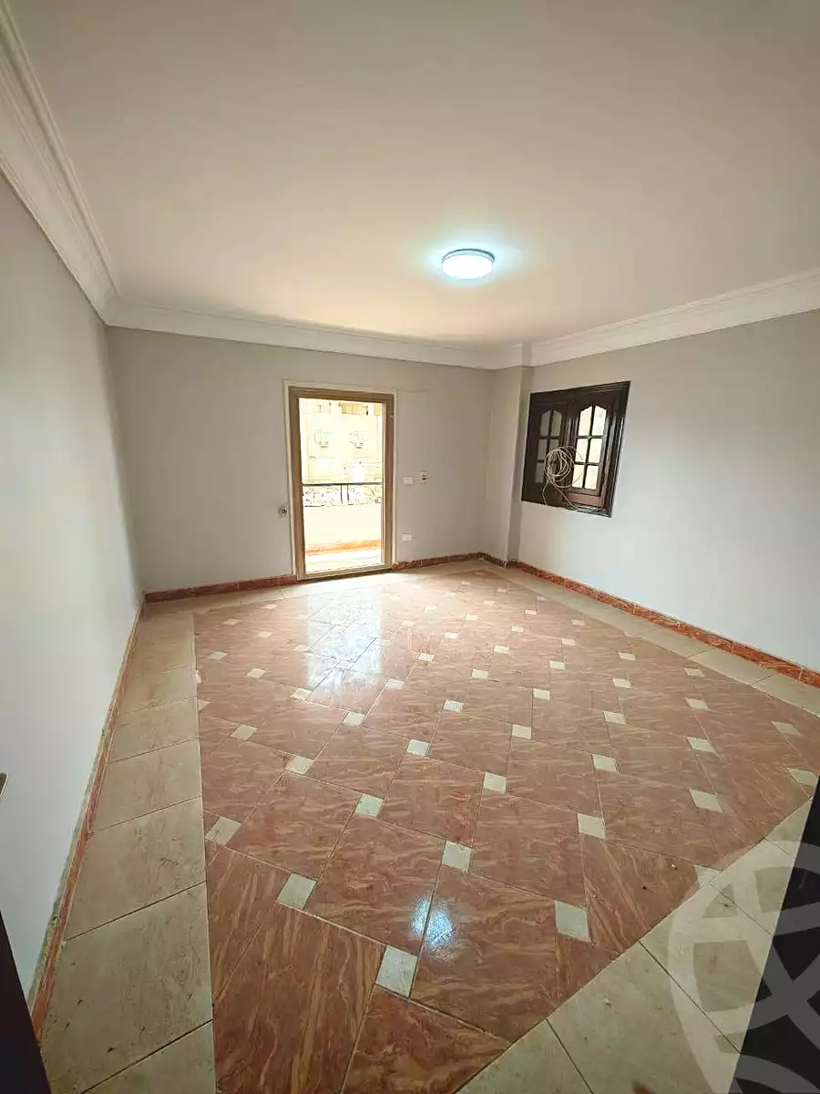 https://aqarmap.com.eg/en/listing/7032453-for-sale-cairo-helwan-ahmed-enci-st