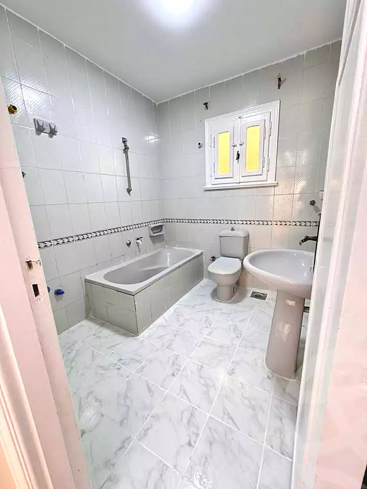 https://aqarmap.com.eg/ar/listing/7032853-for-sale-alexandria-al-agamy-shataa-el-nakheel