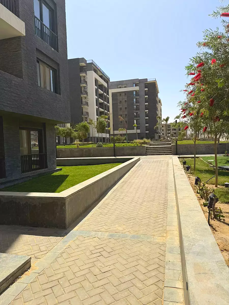 https://aqarmap.com.eg/en/listing/7033982-for-sale-cairo-new-administrative-capital-r7-syn-7