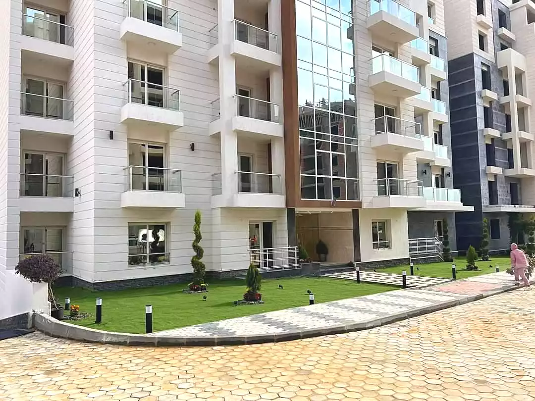 https://aqarmap.com.eg/ar/listing/7034568-for-sale-cairo-new-administrative-capital-r7-oia