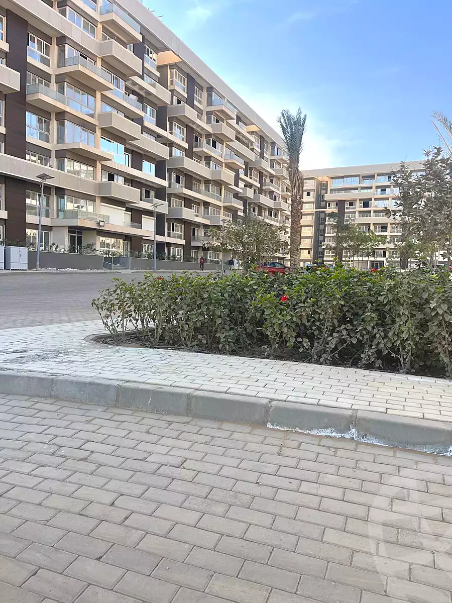 https://aqarmap.com.eg/en/listing/7034588-for-sale-cairo-new-administrative-capital-r7-scenario