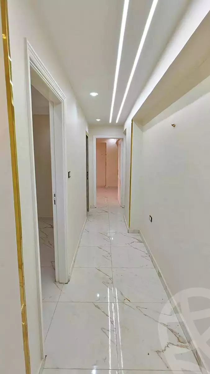 https://aqarmap.com.eg/ar/listing/7035504-for-rent-cairo-helwan-mostafa-fahmy-st