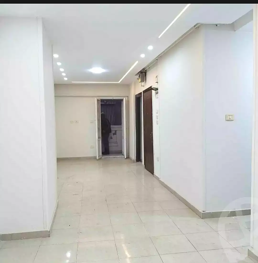 https://aqarmap.com.eg/ar/listing/7035543-for-sale-alexandria-sydy-bshr-sydy-bshr-bhry