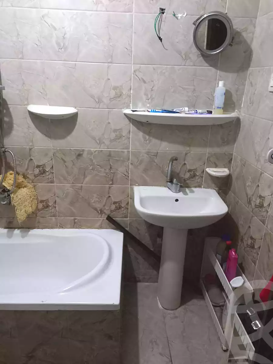 https://aqarmap.com.eg/en/listing/7035781-for-rent-alexandria-al-agamy-el-hanouvel