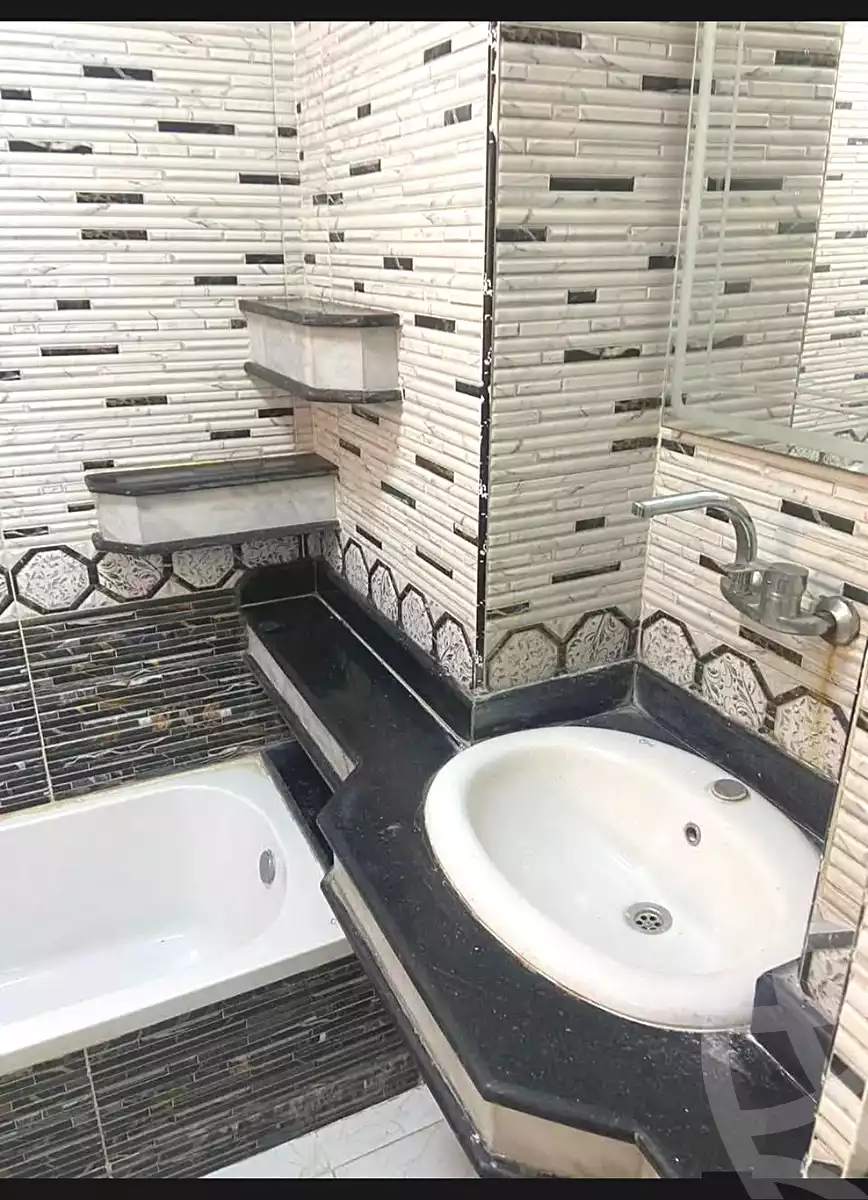 https://aqarmap.com.eg/ar/listing/7036044-for-sale-alexandria-sydy-bshr-sydy-bshr-bhry