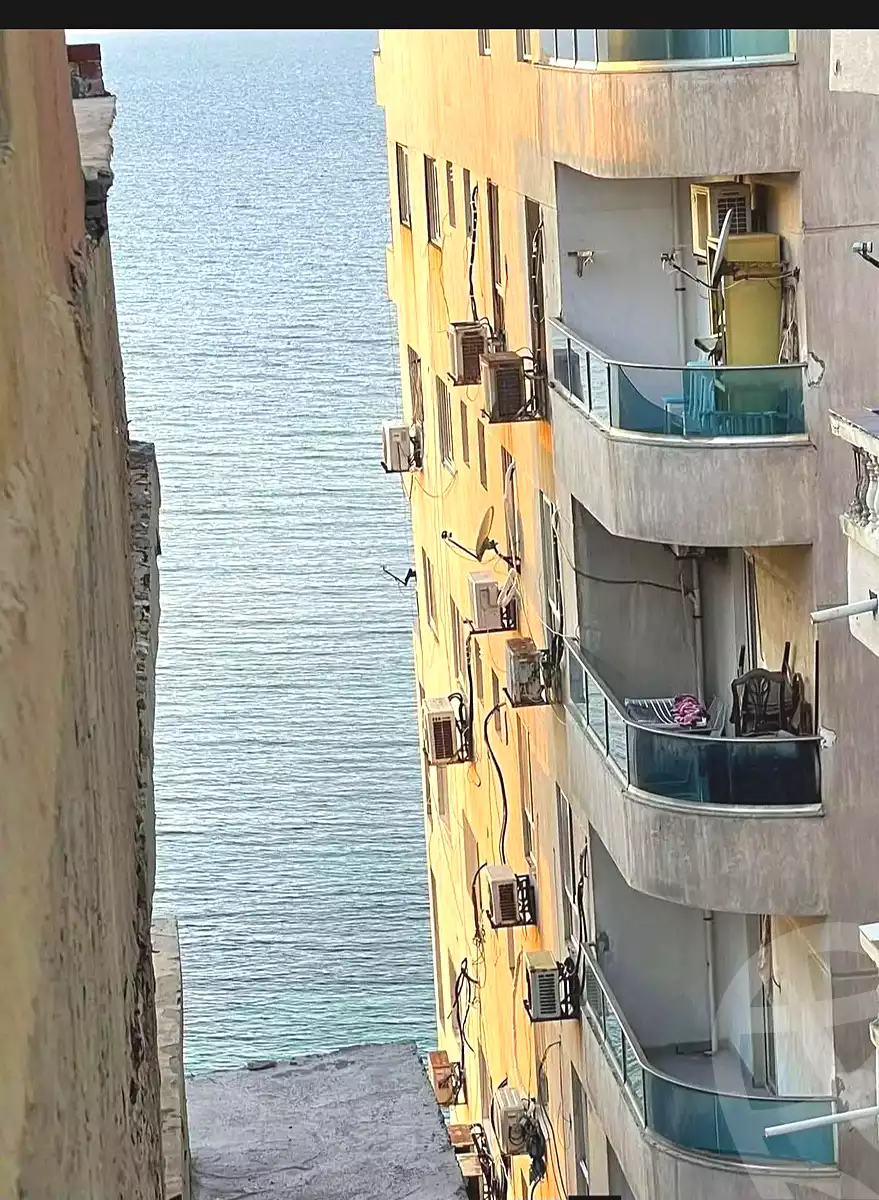 https://aqarmap.com.eg/ar/listing/7036044-for-sale-alexandria-sydy-bshr-sydy-bshr-bhry