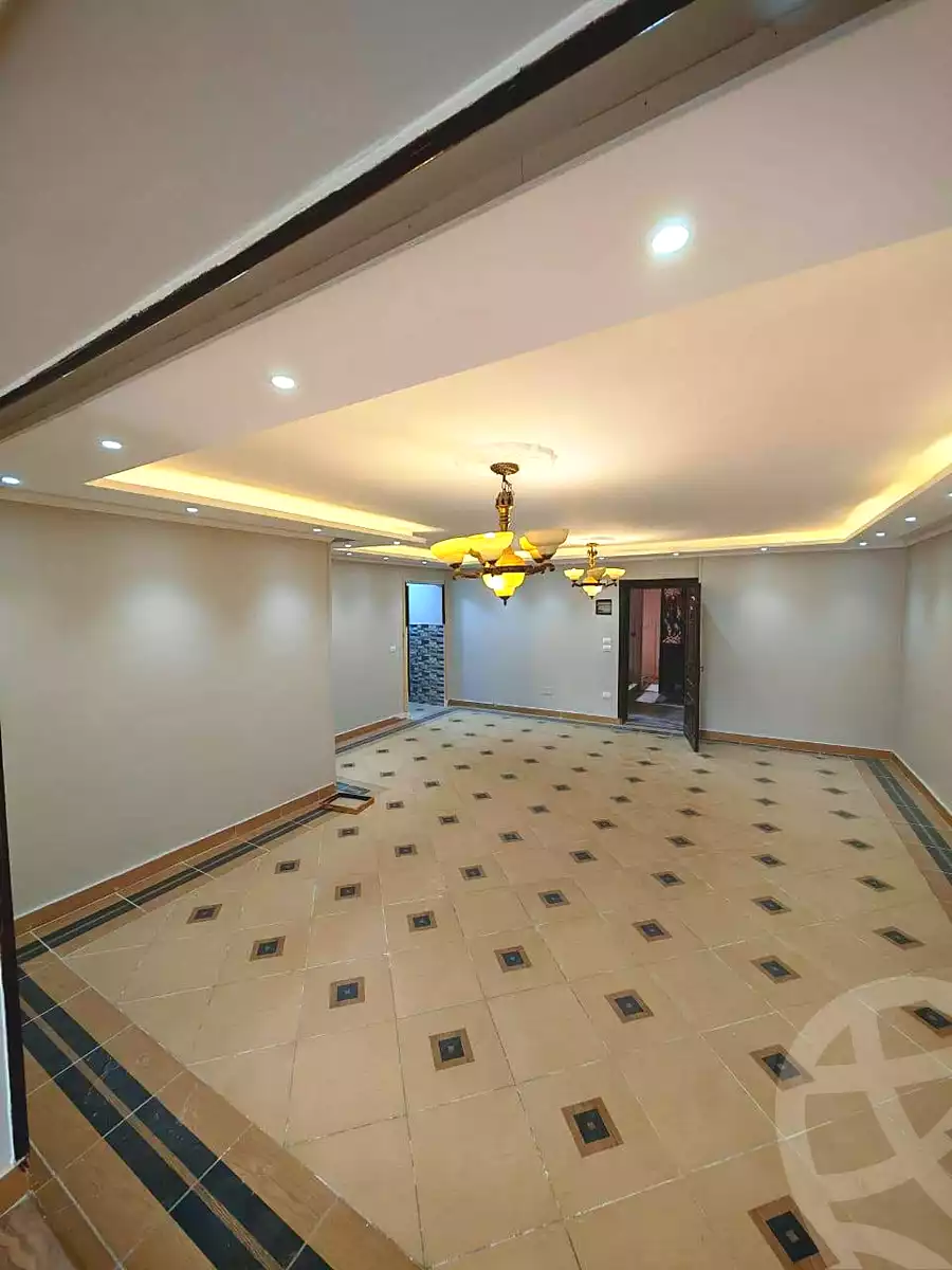 https://aqarmap.com.eg/ar/listing/7036221-for-sale-cairo-helwan-ahmed-enci-st