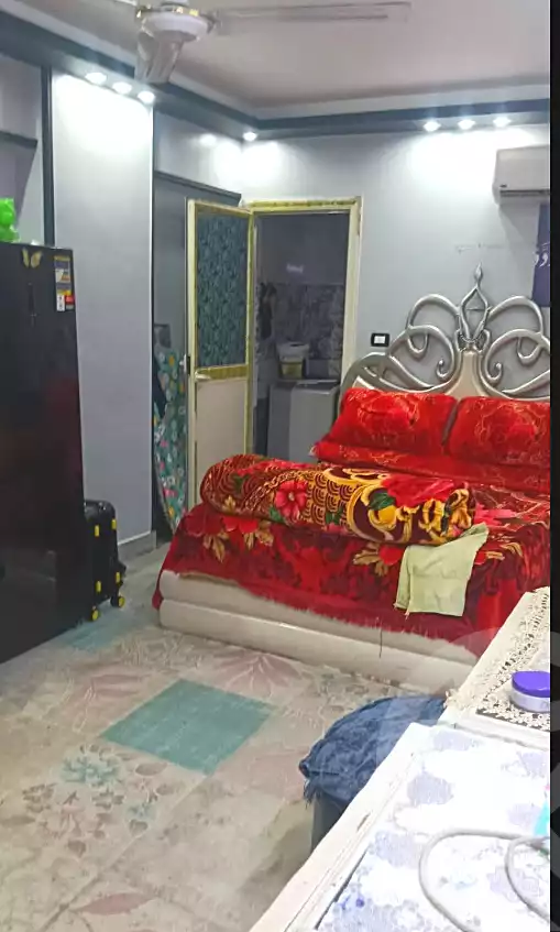 https://aqarmap.com.eg/ar/listing/7036277-for-sale-cairo-helwan-ahmed-enci-st