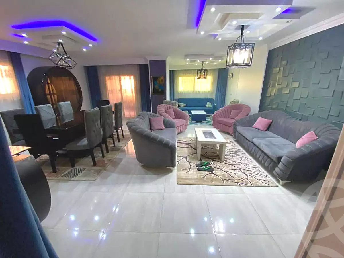 https://aqarmap.com.eg/ar/listing/7037137-for-sale-cairo-helwan-hadayek-helwan-nile-corniche-st