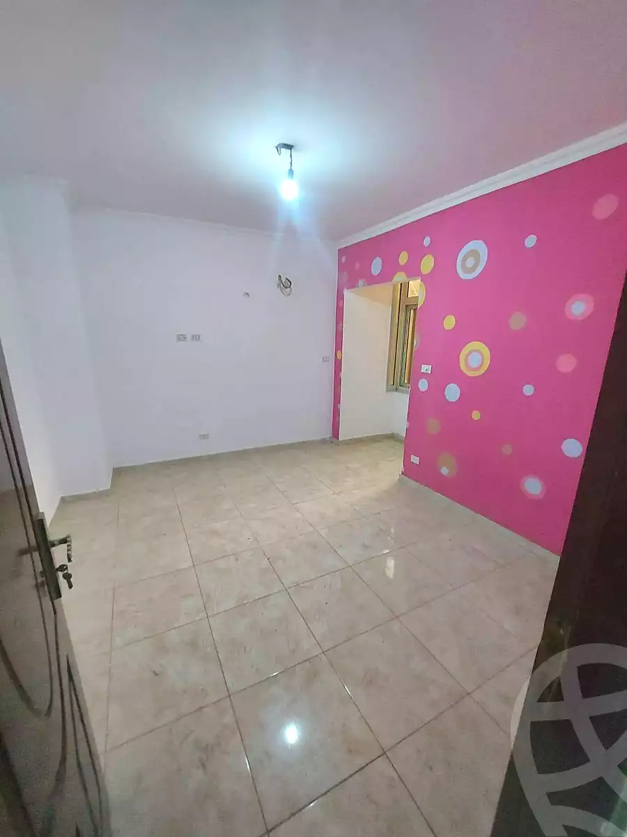 https://aqarmap.com.eg/ar/listing/7037863-for-sale-cairo-helwan-rostom-st