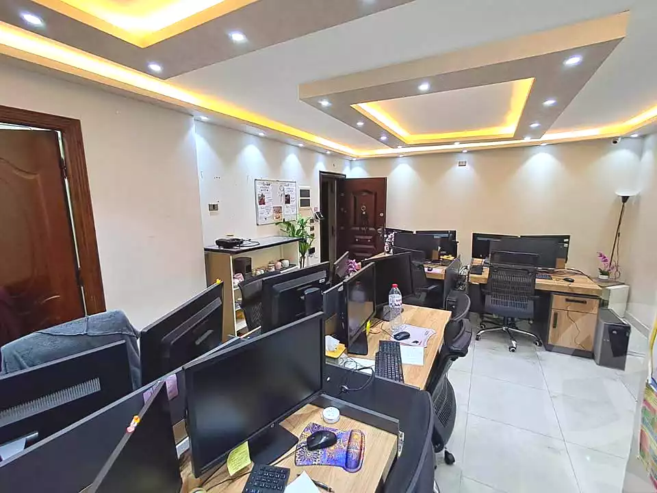 https://aqarmap.com.eg/ar/listing/7038022-for-sale-alexandria-moharram-bey-grin-st