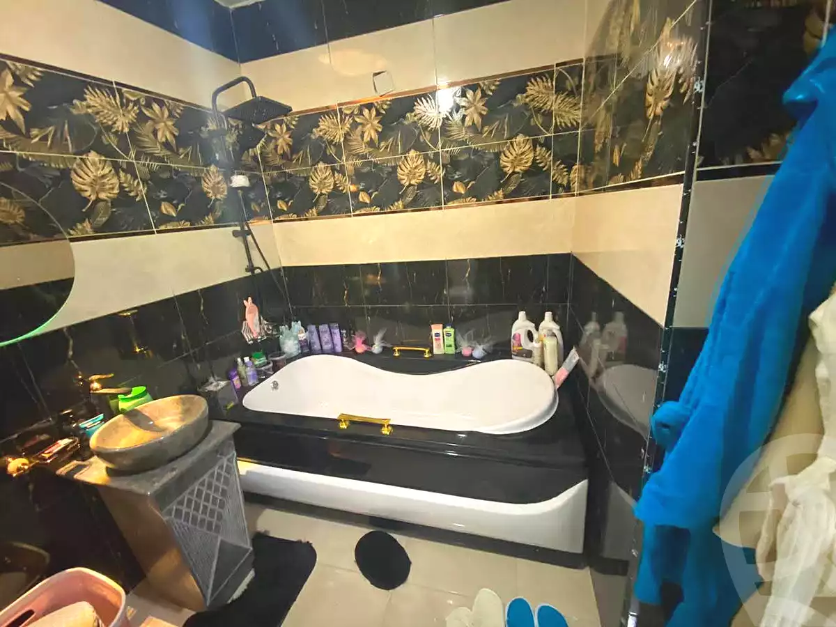 https://aqarmap.com.eg/ar/listing/7038426-for-sale-cairo-nozha-2-el-khamseen-st