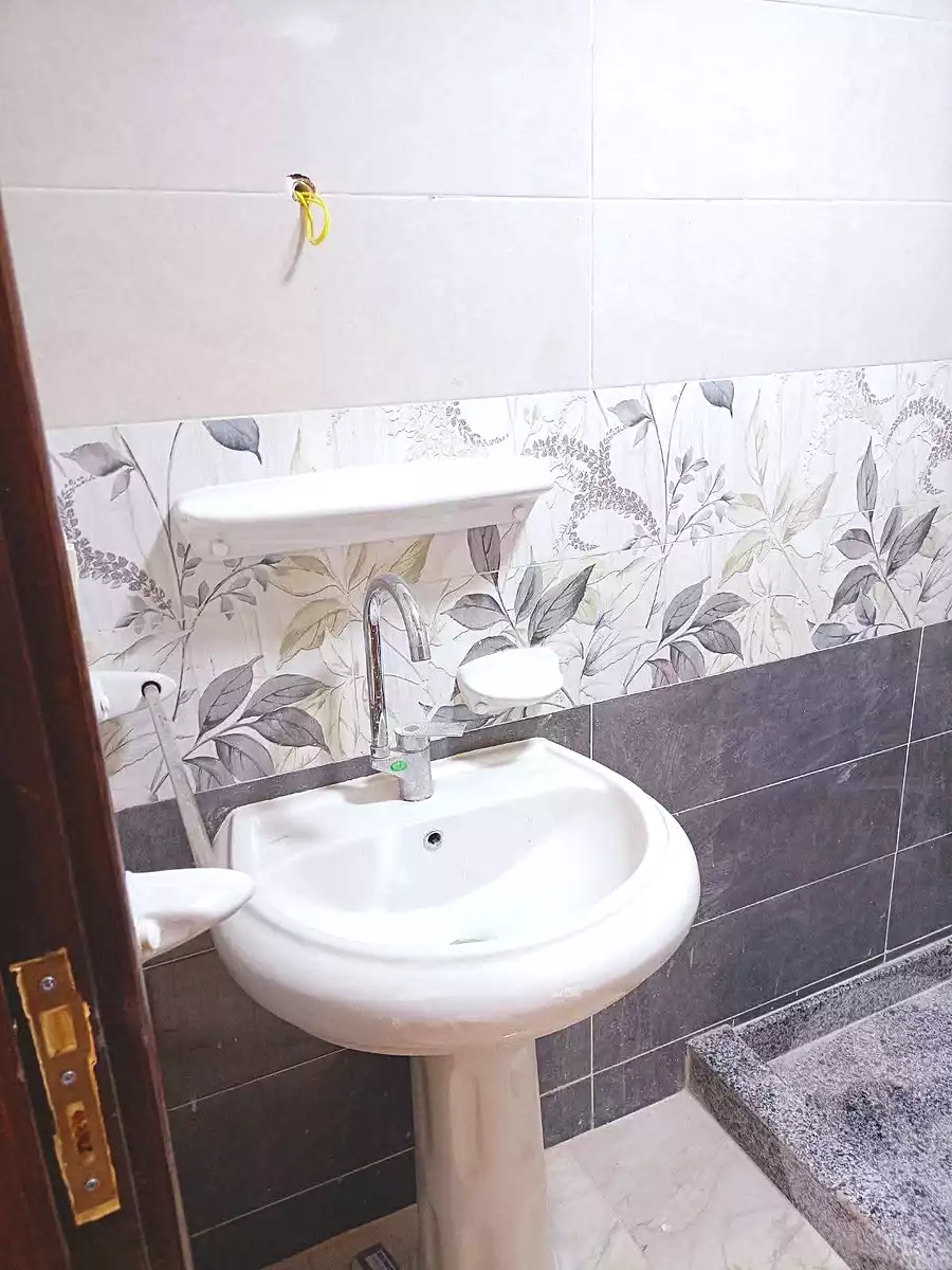 https://aqarmap.com.eg/ar/listing/7038464-for-rent-alexandria-el-asafra-sadiqat-al-ketab-al-moqadas-st