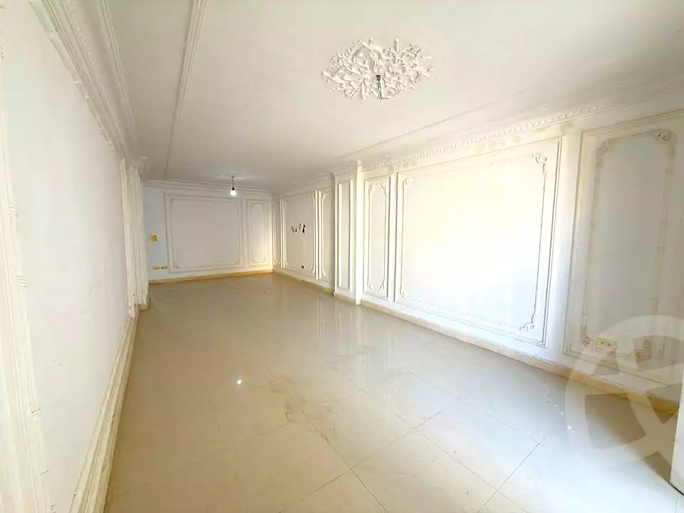 https://aqarmap.com.eg/ar/listing/7038908-for-sale-alexandria-ganaklis-shr-mrtdy-bsh