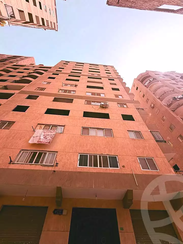https://aqarmap.com.eg/en/listing/7039150-for-sale-cairo-helwan-hadayek-helwan-el-eshrein-st