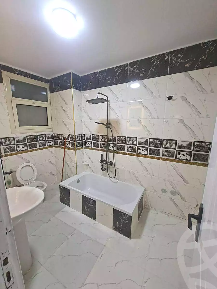 https://aqarmap.com.eg/ar/listing/7039486-for-sale-cairo-ain-shams-ain-shams-el-sharkia-genenat-el-sherif-st