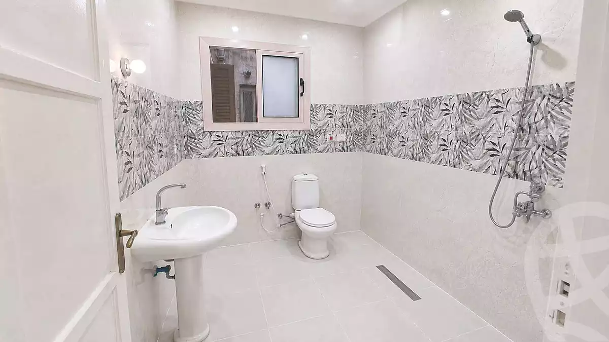 https://aqarmap.com.eg/ar/listing/7039539-for-rent-cairo-ain-shams-ahmed-esmat-st