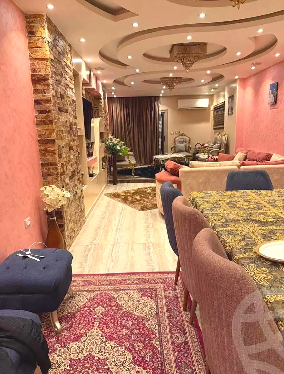 https://aqarmap.com.eg/ar/listing/7039586-for-sale-cairo-helwan-helwan-el-sharkeya-heidar-st