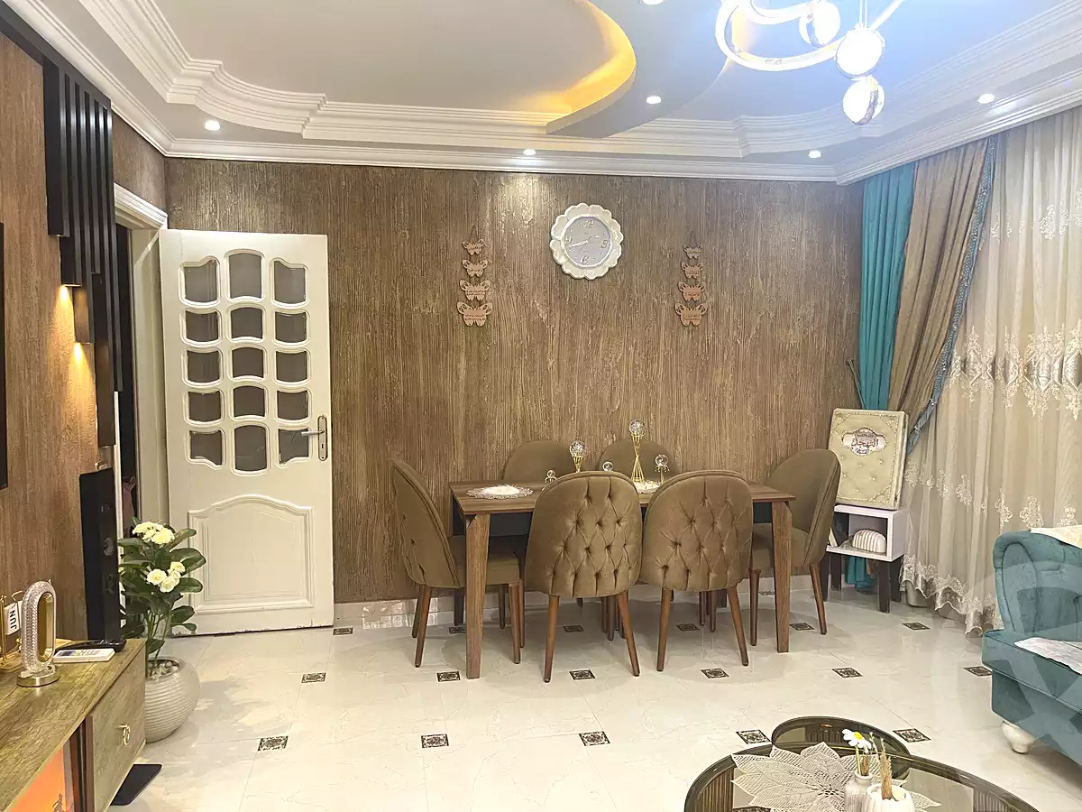 https://aqarmap.com.eg/ar/listing/7023634-for-sale-cairo-new-cairo-first-settlement-neighbourhood-8-mahmoud-riad-st