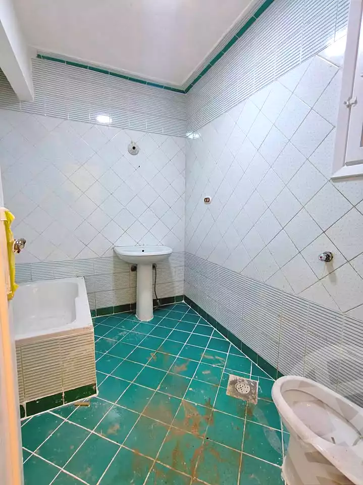 https://aqarmap.com.eg/en/listing/7039795-for-sale-alexandria-al-agamy-shataa-el-nakheel