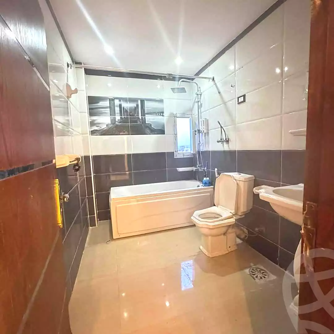 https://aqarmap.com.eg/ar/listing/7040117-for-sale-cairo-nozha-2-el-khamseen-st