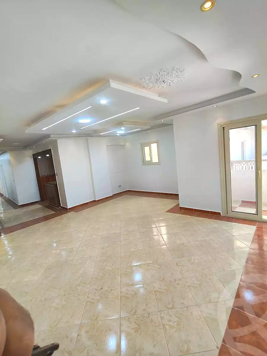 https://aqarmap.com.eg/ar/listing/7041045-for-sale-alexandria-miami-mahmoud-el-isawy-st