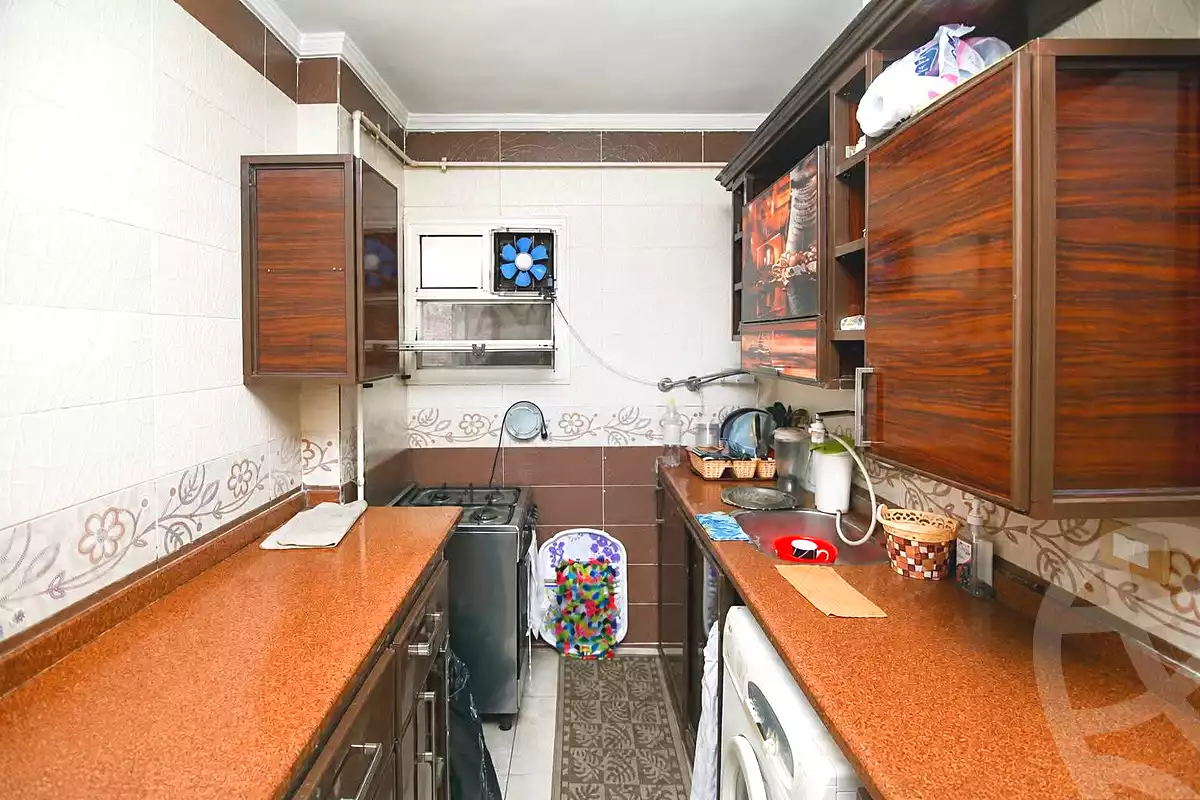 https://aqarmap.com.eg/ar/listing/7041303-for-sale-alexandria-moharram-bey-moharram-bek-st