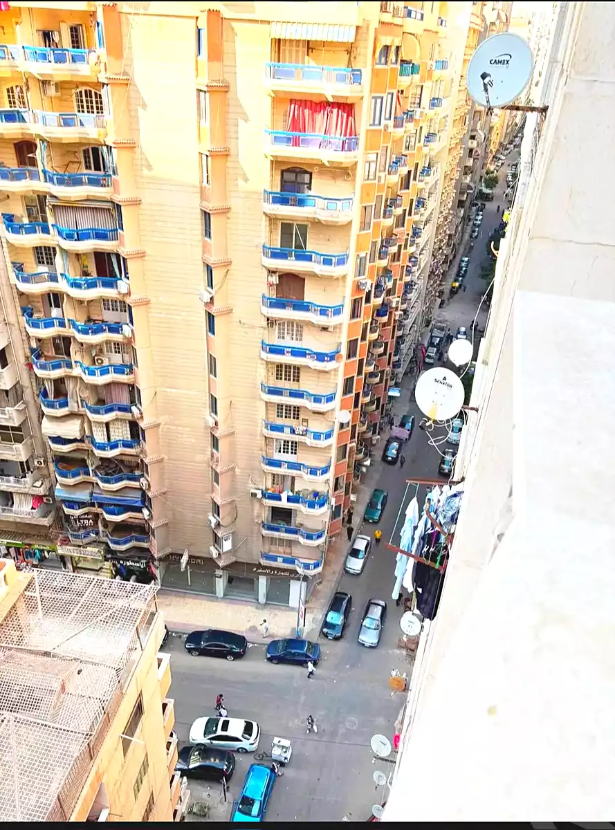 https://aqarmap.com.eg/ar/listing/7041380-for-sale-alexandria-sydy-bshr-sydy-bshr-bhry-khalil-hamada-st