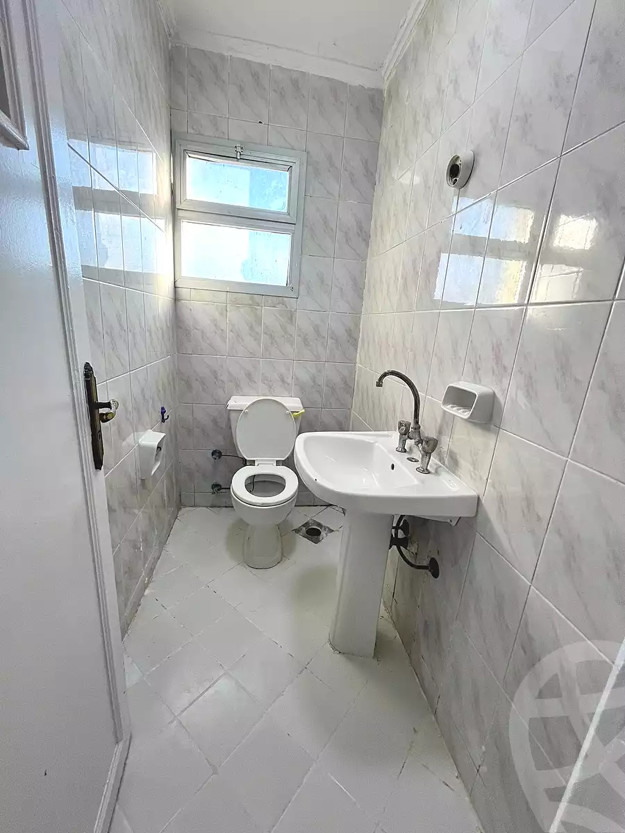 https://aqarmap.com.eg/ar/listing/7041391-for-sale-alexandria-al-agamy-shataa-el-nakheel