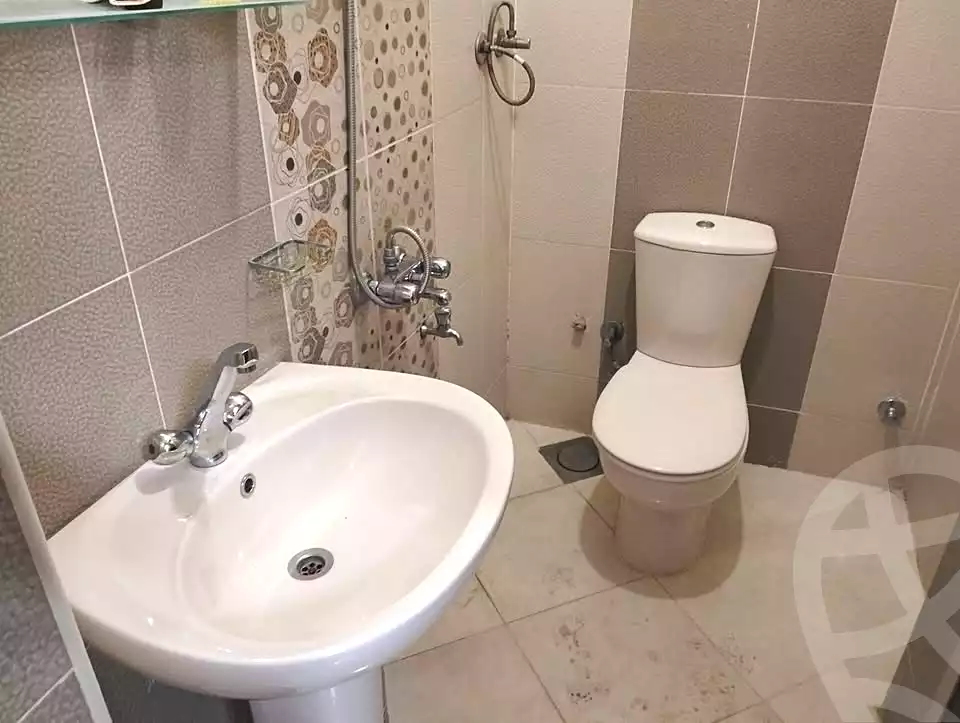 https://aqarmap.com.eg/en/listing/7041949-for-sale-cairo-helwan-mnshy-yn-hlwn-rael-st