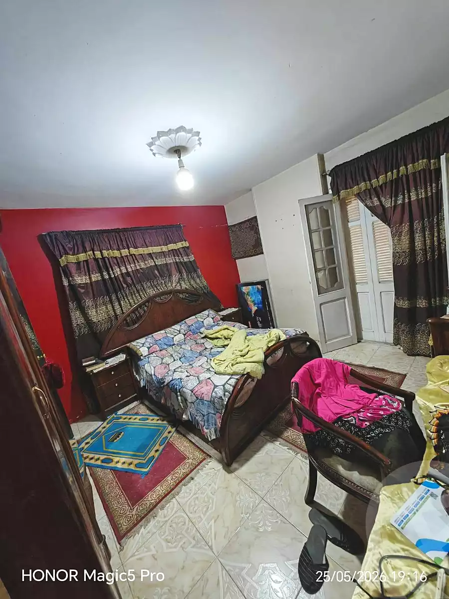 https://aqarmap.com.eg/ar/listing/7042032-for-sale-cairo-helwan-helwan-el-sharkeya-borhan-st