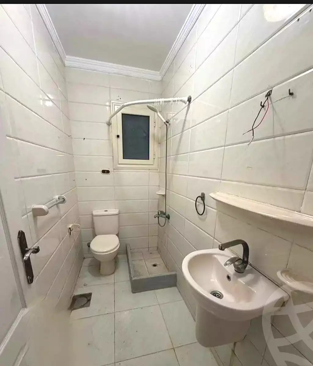https://aqarmap.com.eg/en/listing/7042071-for-sale-alexandria-camp-cesar-famous-st