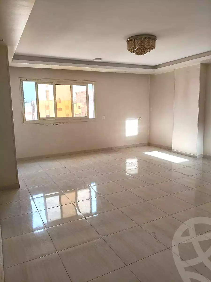 https://aqarmap.com.eg/ar/listing/7042128-for-sale-cairo-helwan-el-shareaa-el-sharby-st