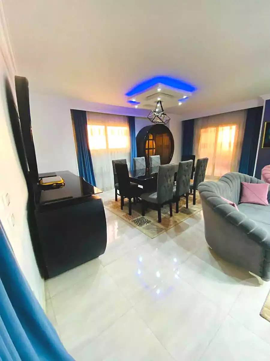 https://aqarmap.com.eg/en/listing/7042340-for-sale-cairo-helwan-hadayek-helwan-nile-corniche-st