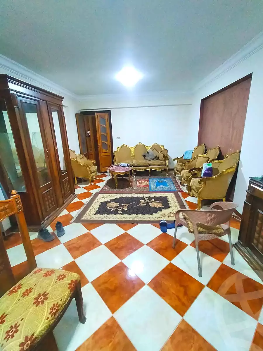 https://aqarmap.com.eg/ar/listing/7042376-for-sale-alexandria-new-miami-street-16